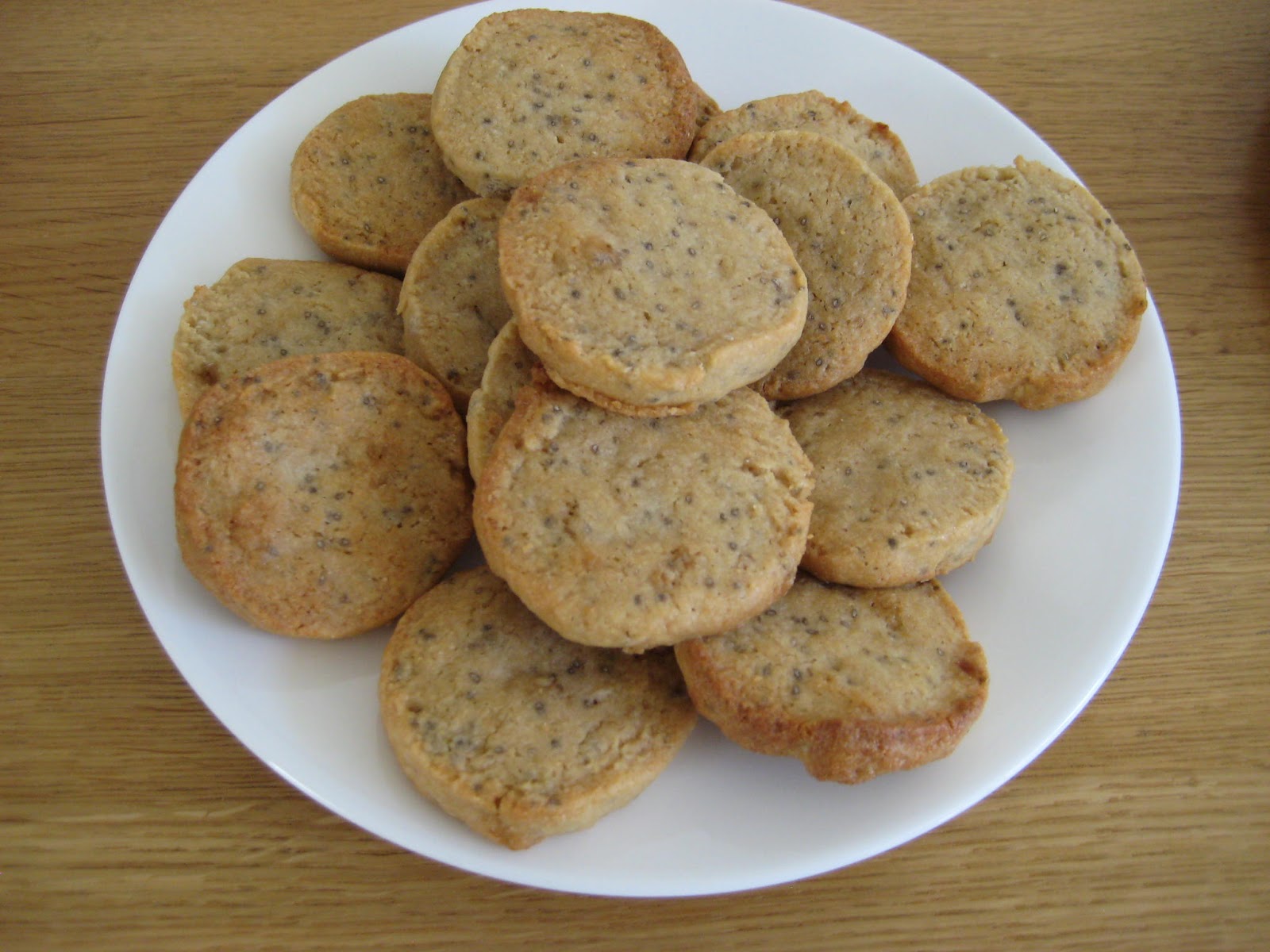 The FODMAP Foodie FODMAP Diet Almond Cookie Recipe